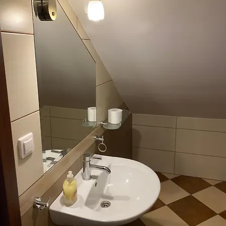 Pod Dylizansem Мініготель *